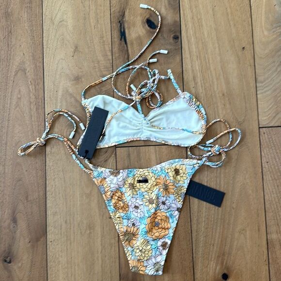 TRIANGL GRETA - GALAXY SET NO BAG NEW WITH TAGS - Picture 4 of 6